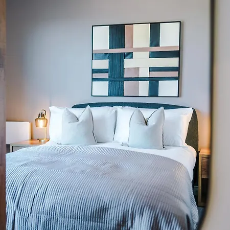 Апартаменты Skyline Views - 2 Bed Flat