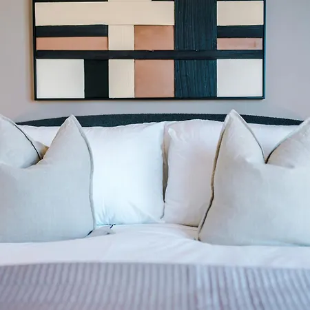 Skyline Views - 2 Bed Flat