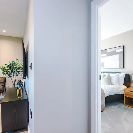 Skyline Views - 2 Bed Flat