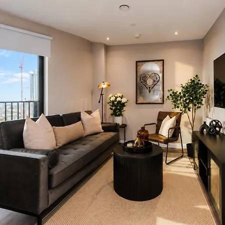 Skyline Views - 2 Bed Flat