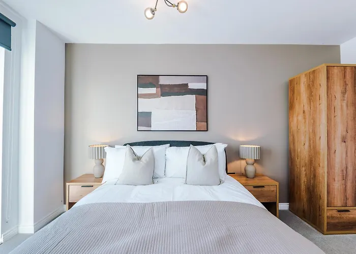 Апартаменти Skyline Views - 2 Bed Flat Лідс