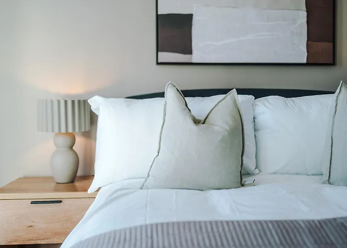 Апартаменти Skyline Views - 2 Bed Flat Лідс