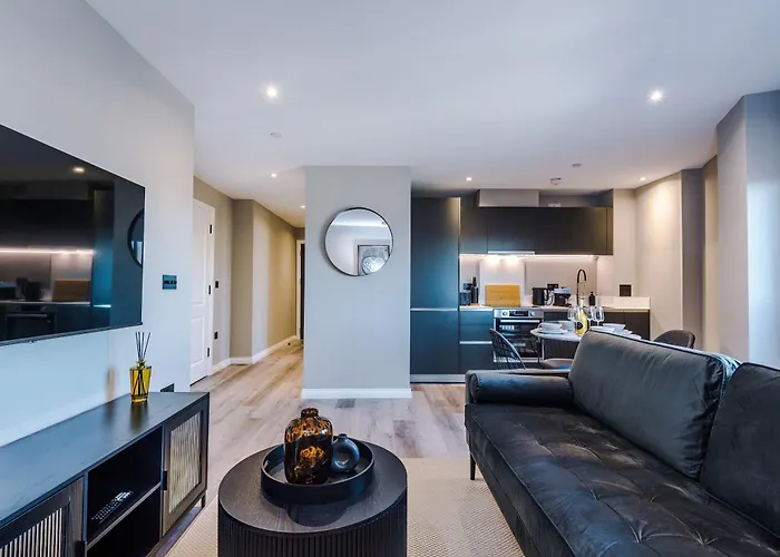 Skyline Views - 2 Bed Flat