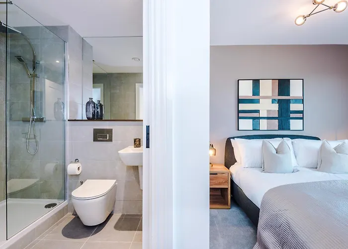 Skyline Views - 2 Bed Flat Апартаменты