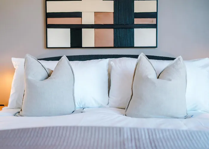 Skyline Views - 2 Bed Flat