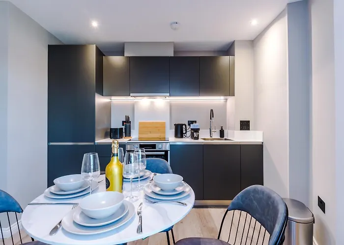 Апартаменты Skyline Views - 2 Bed Flat *